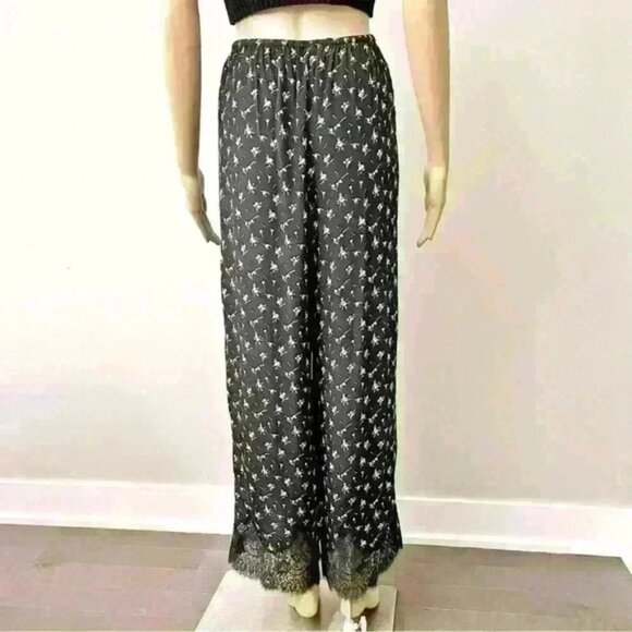 Victoria’s Secret Victoria Secret Black floral lace hem wide leg pants trousers - Picture 3 of 13